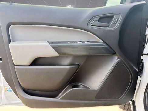 Used 2022 Chevrolet Colorado W/T RWD image 21