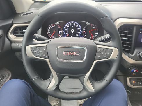 Certified 2023 GMC Acadia Denali w/ Denali Technology Package AWD/4WD image 5