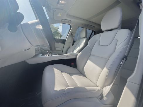 Certified 2024 Volvo XC90 B6 Plus w/ Protection Package Premier AWD/4WD image 13