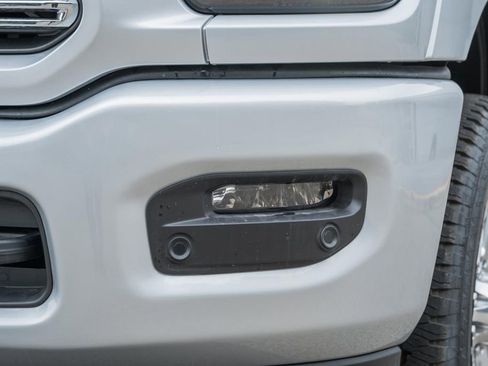 New 2026 RAM 2500 Laramie AWD/4WD image 15