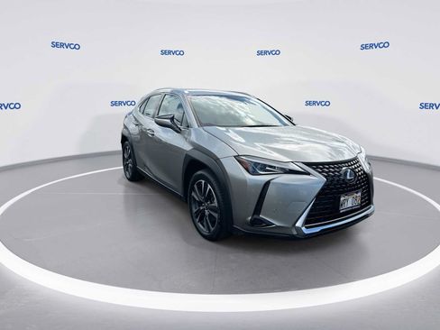 Used 2022 Lexus UX 200 FWD image 2