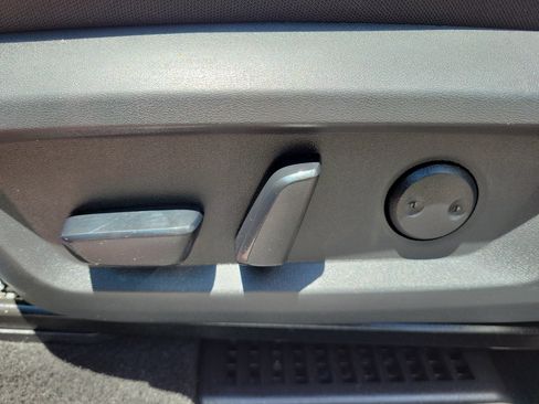 Certified 2023 Nissan Rogue SV FWD image 16