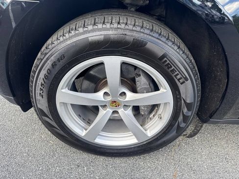 Used 2017 Porsche Macan AWD/4WD image 9