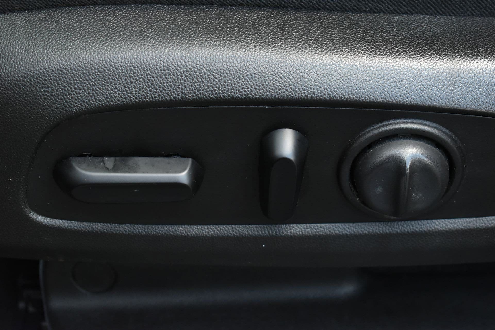Used 2021 Chevrolet Traverse LT FWD image 14