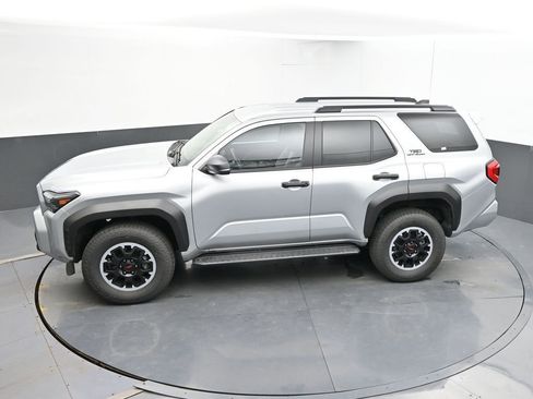Used 2025 Toyota 4Runner TRD Off-Road AWD/4WD image 39