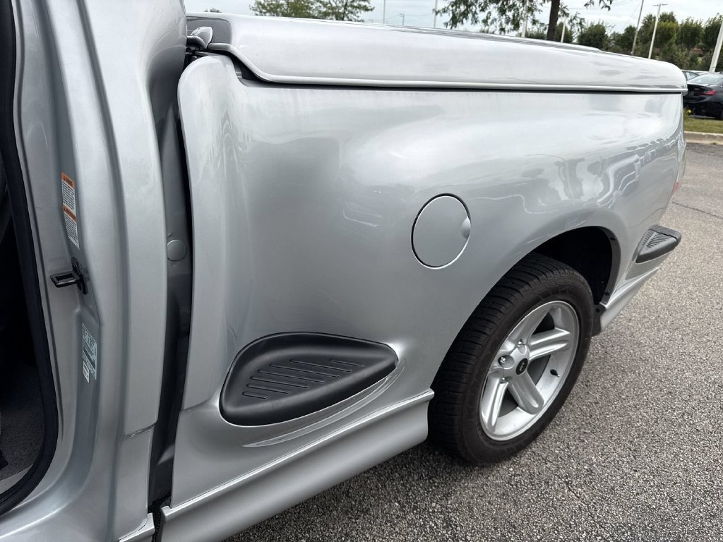 Used 2001 Ford F150 Lightning RWD image 24