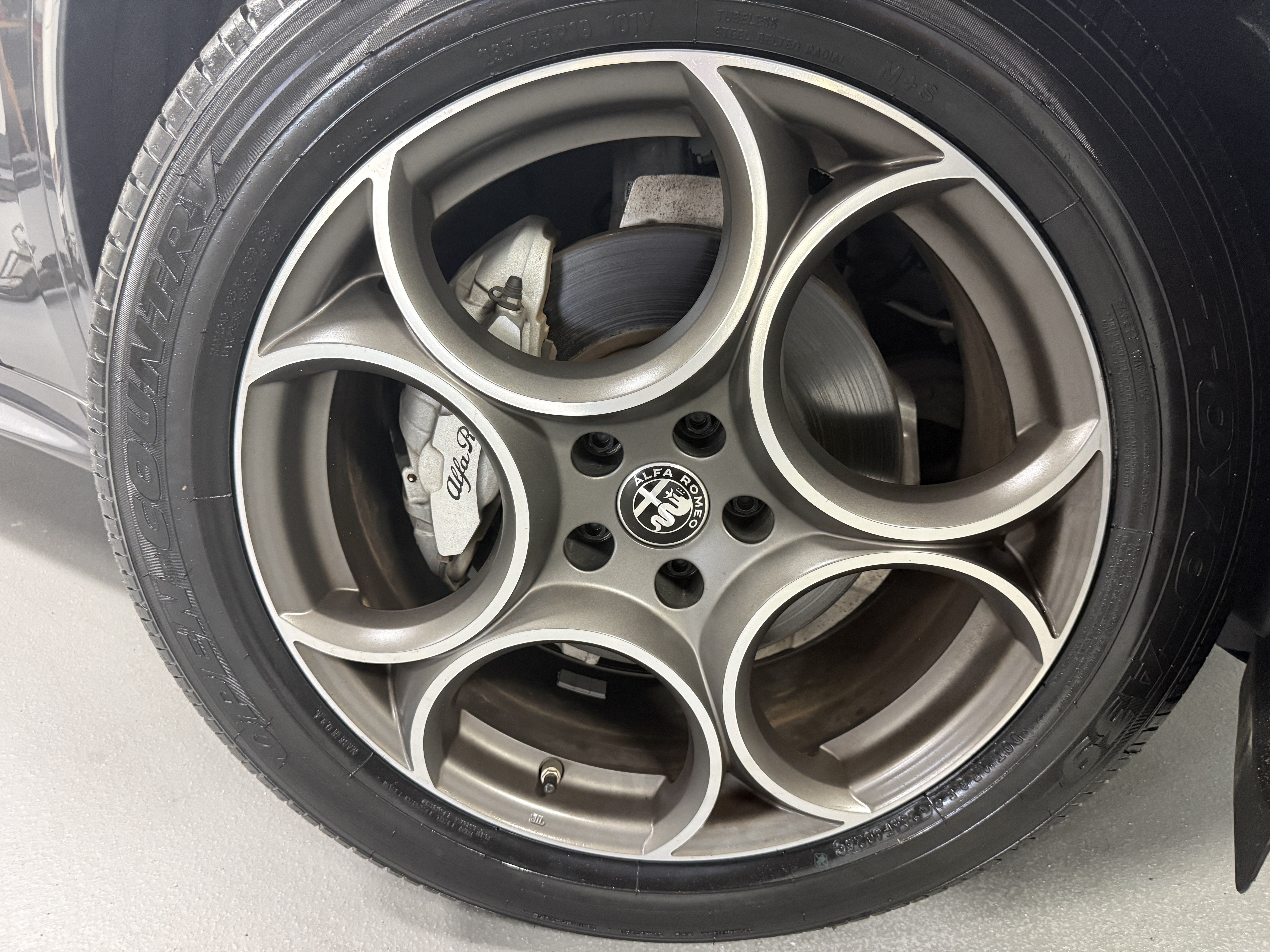 Certified 2023 Alfa Romeo Stelvio Ti AWD/4WD image 22