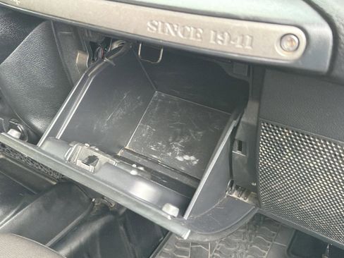 Used 2017 Jeep Wrangler Unlimited Sport w/ Quick Order Package 24S image 32