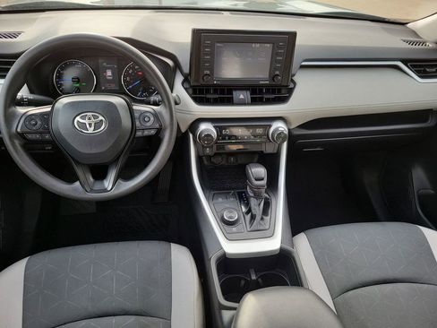 Used 2022 Toyota RAV4 XLE w/ Convenience Package image 20