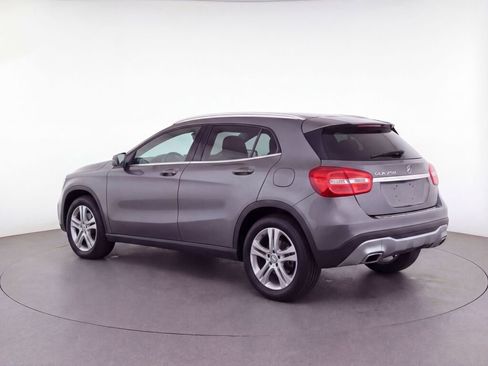 Used 2019 Mercedes-Benz GLA 250 4MATIC image 4