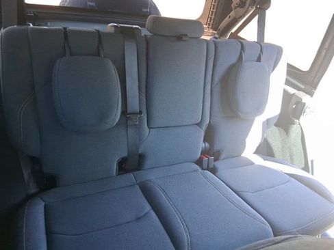 Used 2024 Jeep Wrangler Unlimited AWD/4WD image 18