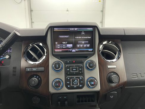 Used 2015 Ford F250 Lariat w/ Chrome Package AWD/4WD image 21