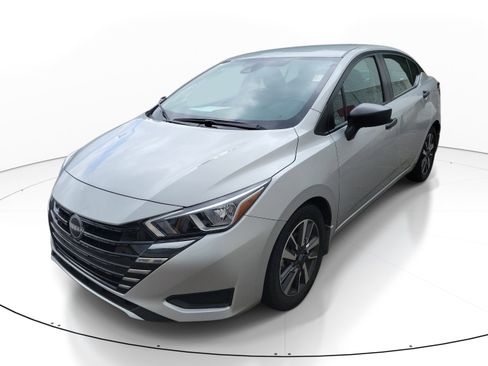 Used 2024 Nissan Versa S w/ S Plus Package FWD image 3