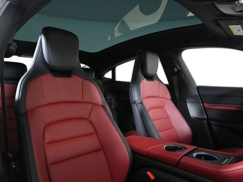 New 2026 Porsche Taycan image 18