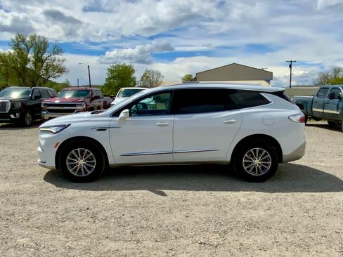 Used 2022 Buick Enclave Premium AWD/4WD image 2
