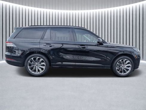 New 2026 Lincoln Aviator 2WD w/ Jet Appearance Package image 2