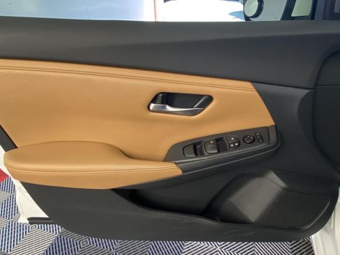 Used 2023 Nissan Sentra SV w/ SV Premium Package FWD image 18