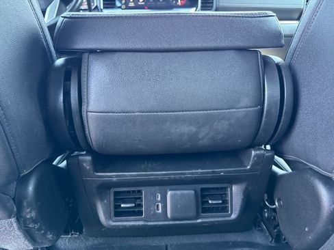 Used 2024 GMC Sierra 2500 SLT AWD/4WD image 27