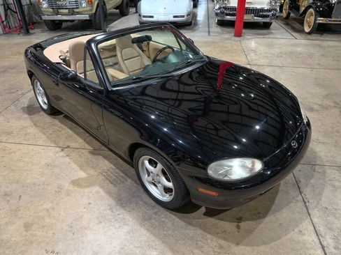 Used 1999 MAZDA MX-5 Miata RWD image 14
