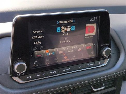 Used 2025 Nissan Rogue SV image 22