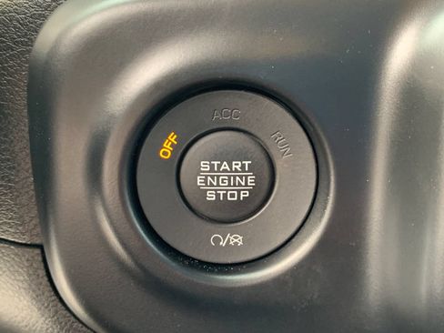 Used 2021 Jeep Gladiator Overland AWD/4WD image 22