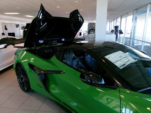 New 2026 Chevrolet Corvette ZR1 w/ ZR1 Carbon Fiber Aero Package image 22