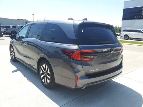 Used 2025 Honda Odyssey EX-L image 3