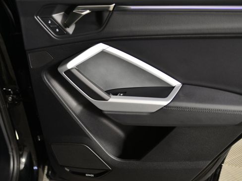 Certified 2025 Audi Q3 2.0T Premium Plus w/ Premium Plus Package image 22