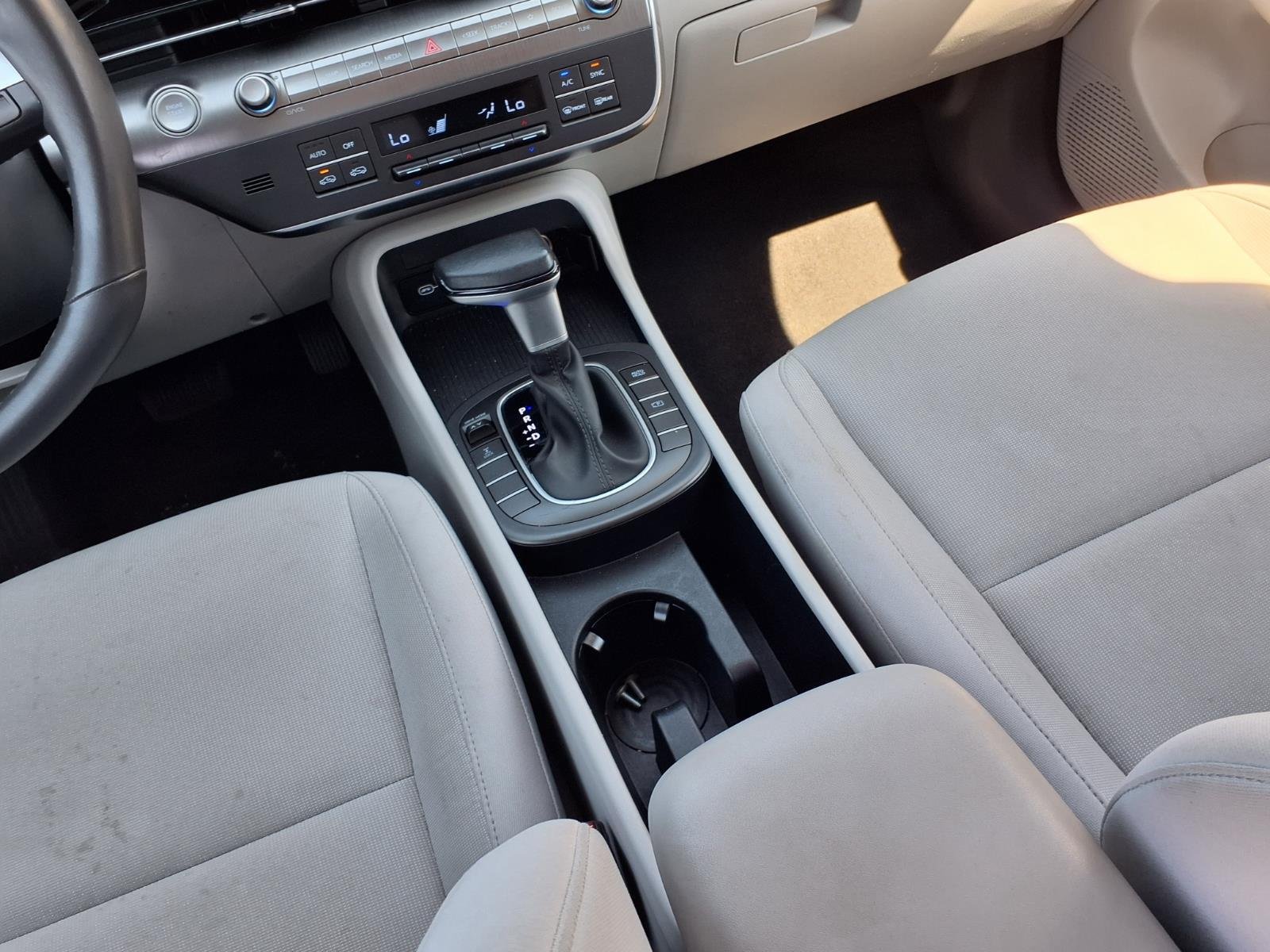 Used 2025 Hyundai Kona SEL AWD/4WD image 9