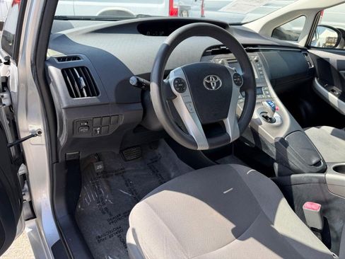 Used 2013 Toyota Prius Two image 16
