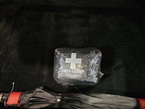 Used 2014 Aston Martin Vanquish Volante image 12