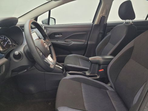Used 2025 Nissan Versa SV w/ Trunk Package FWD image 17