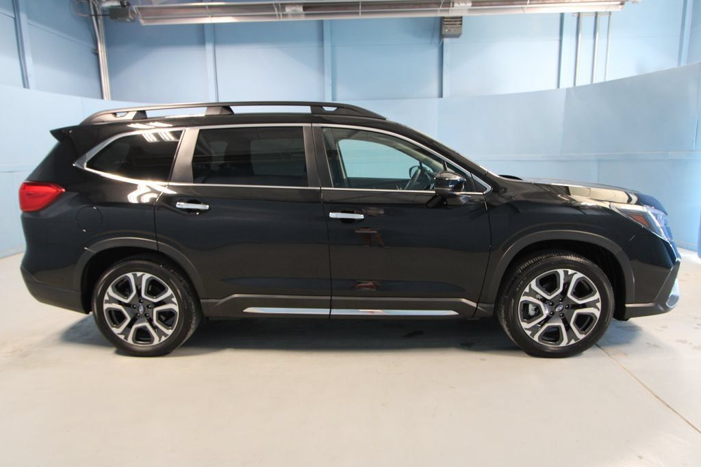Used 2025 Subaru Ascent Touring w/ Popular Package #2 AWD/4WD image 37