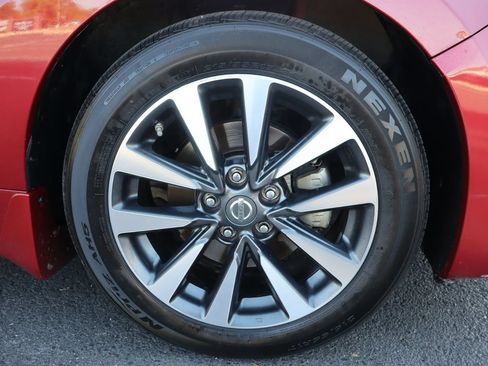 Used 2017 Nissan Altima 2.5 SV FWD image 44