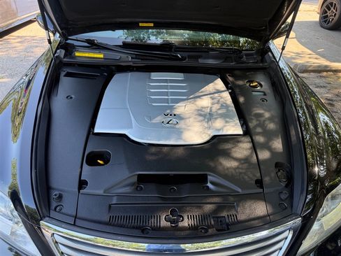 Used 2010 Lexus LS 460 RWD image 23