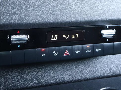 Used 2021 Mercedes-Benz Sprinter 2500 image 42