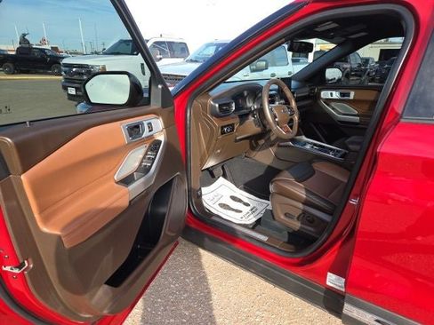Certified 2024 Ford Explorer King Ranch w/ Technology Package AWD/4WD image 27