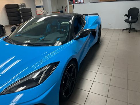 Used 2021 Chevrolet Corvette Stingray Premium Conv w/ Z51 Performance Package RWD image 5