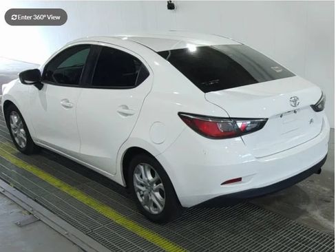 Used 2017 Toyota Yaris iA FWD image 2