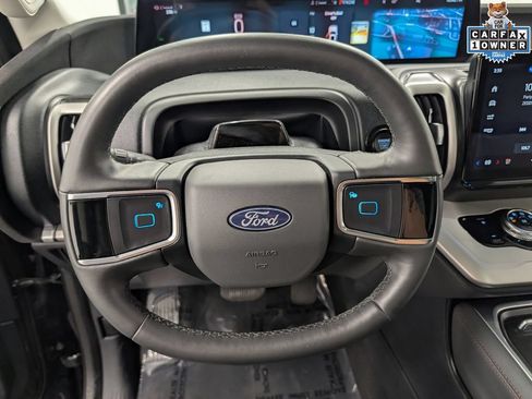 Used 2025 Ford Expedition Active AWD/4WD image 25