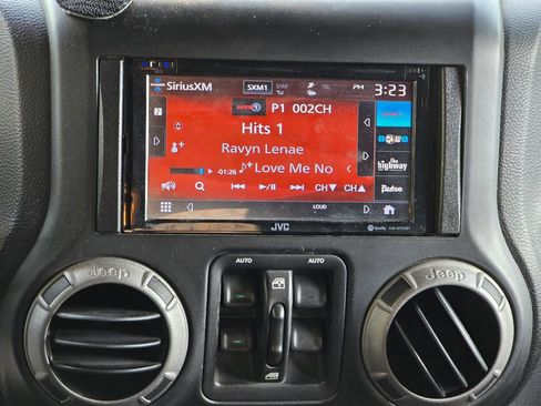 Used 2013 Jeep Wrangler Unlimited Sport AWD/4WD image 8