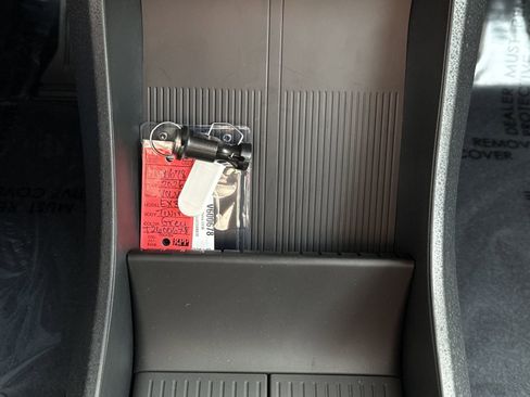 New 2026 Volvo EX30 Cross Country Ultra w/ Protection Package Premier image 26