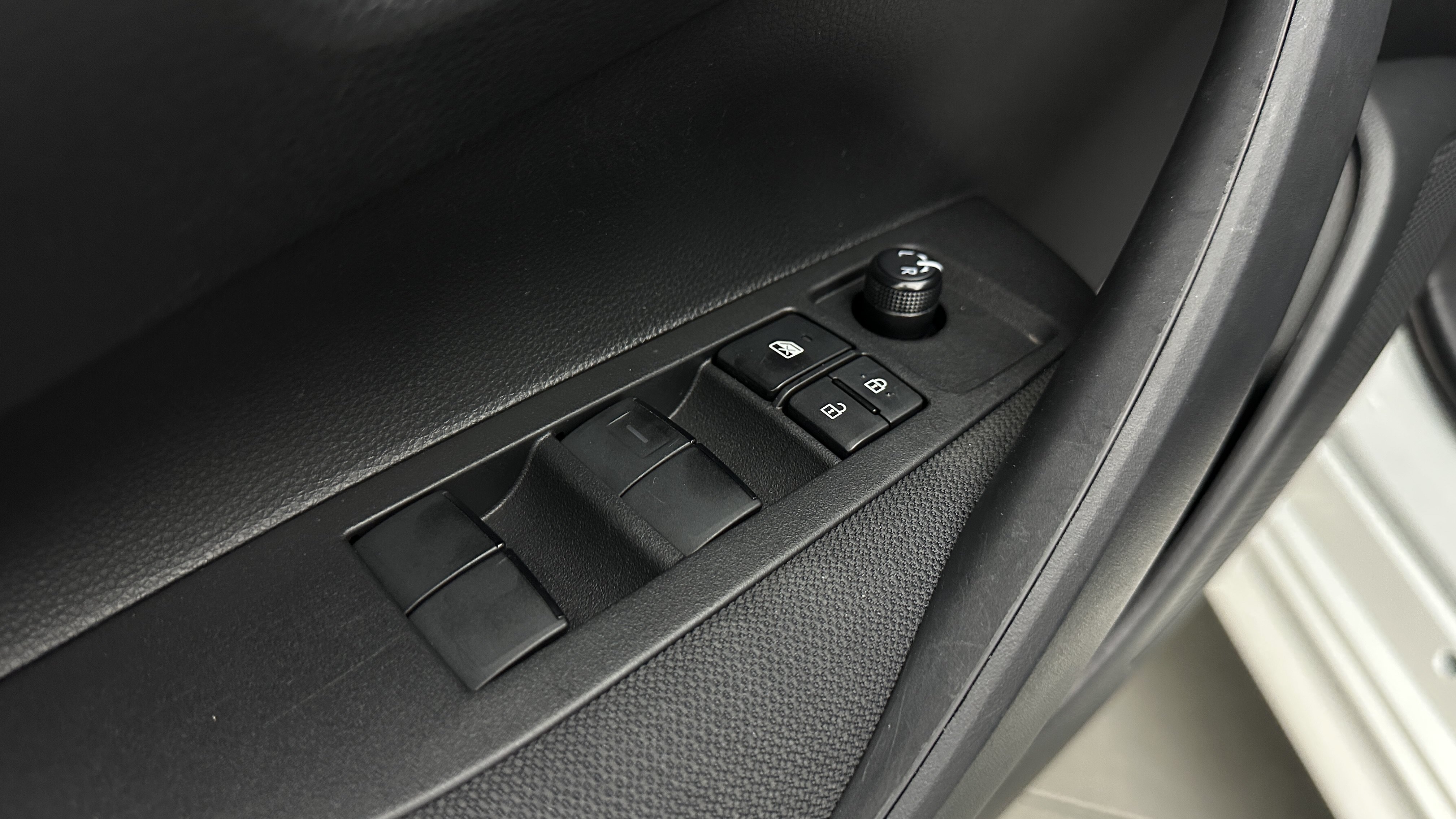 Used 2026 Toyota Corolla LE FWD image 13