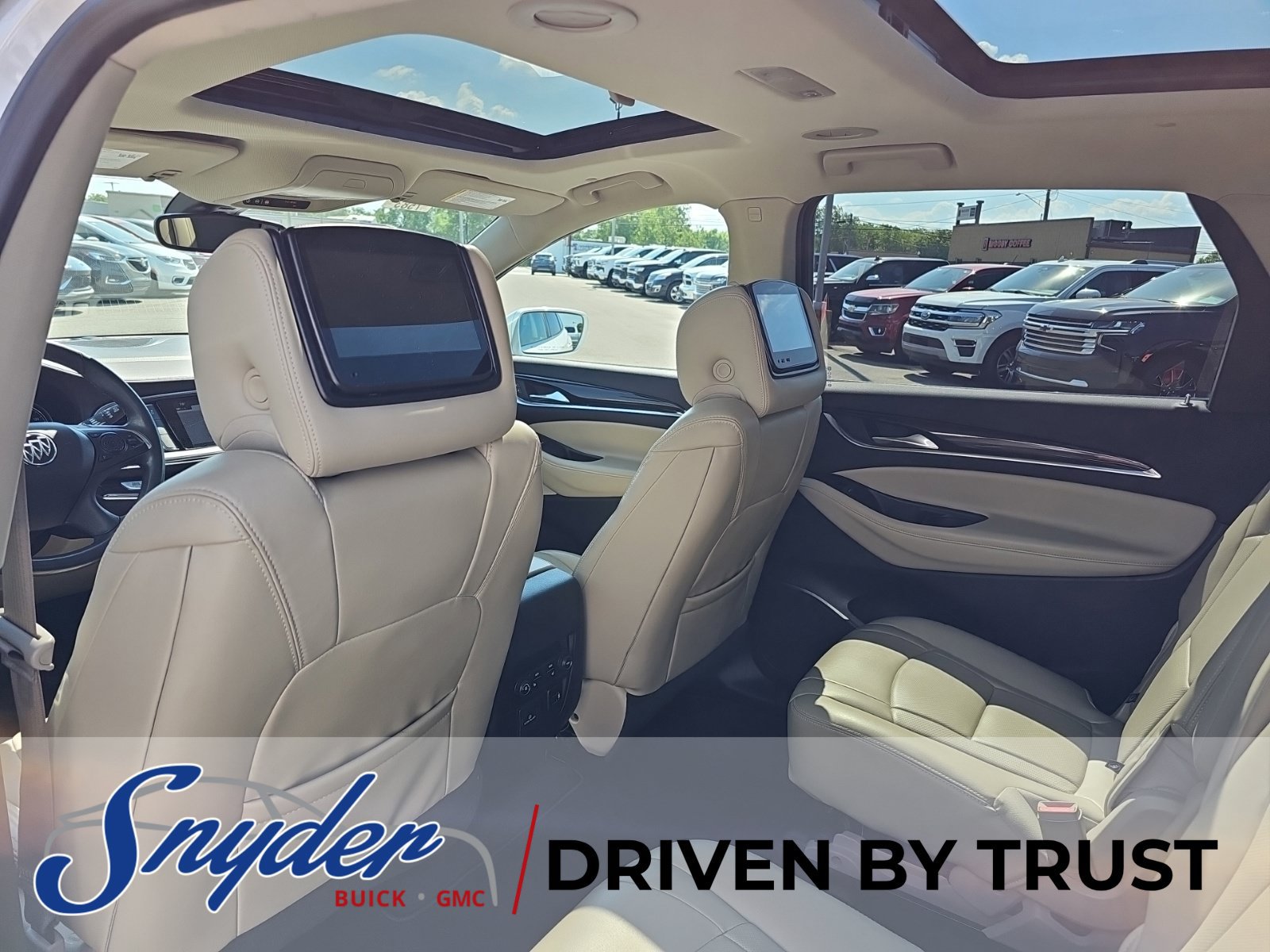 Used 2018 Buick Enclave Premium FWD image 25