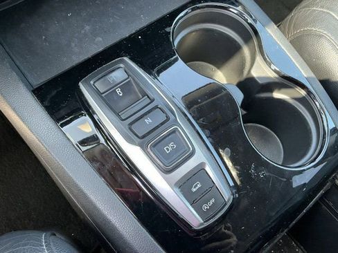 Used 2016 Honda Pilot Touring image 23