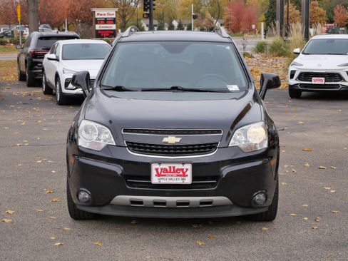 Used 2013 Chevrolet Captiva Sport LT w/ Convenience Package image 2