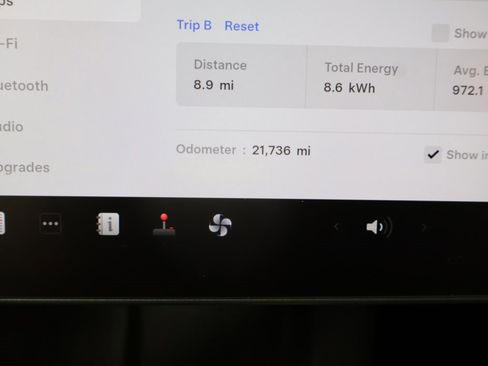 Used 2023 Tesla Model 3 Standard Range image 38