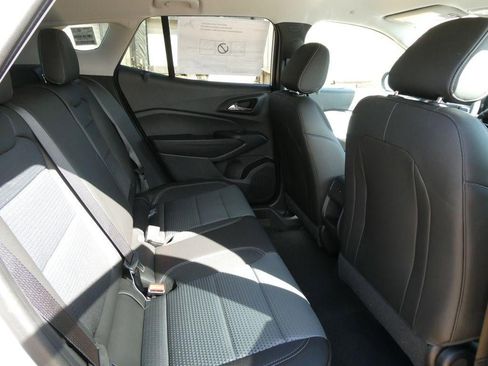 New 2026 Chevrolet Trax LT w/ Midnight Edition FWD image 13