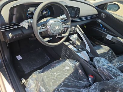 New 2026 Hyundai Elantra SE