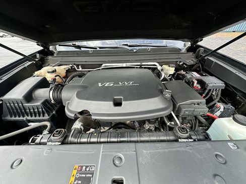 Used 2017 GMC Canyon SLE w/ All Terrain Package image 31